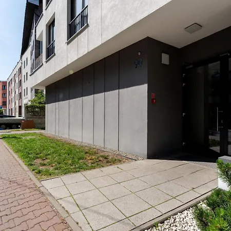 Apartment Riverside Comfort By Bookinghost *